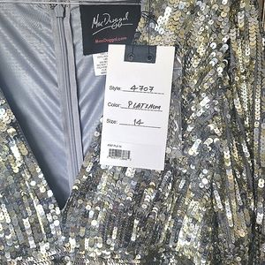 Mac Duggal size 14 Platinum Sequined short sleeve gown
